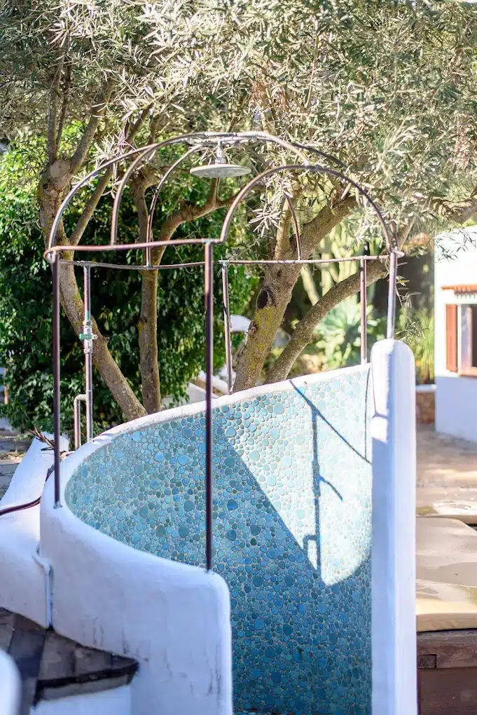 Gothia Villa Ibiza à louer douche extérieure